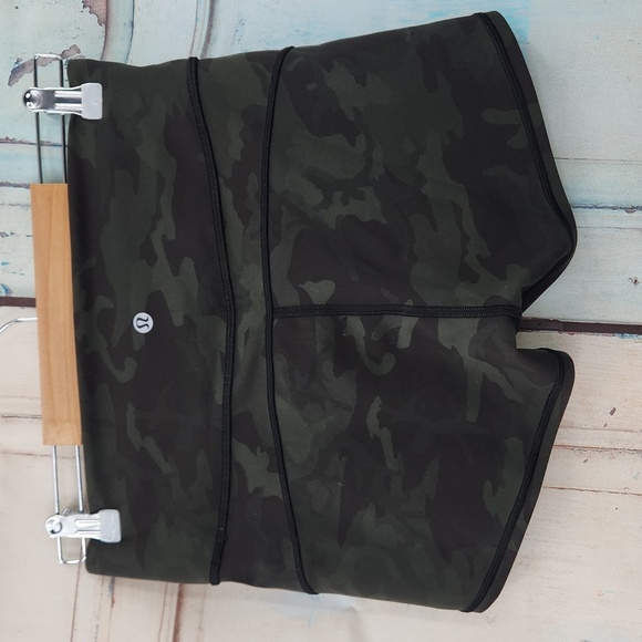 Lululemon In Movement Short *Everlux  Incognito Camo Multi Gator Green - Picture 3 of 5
